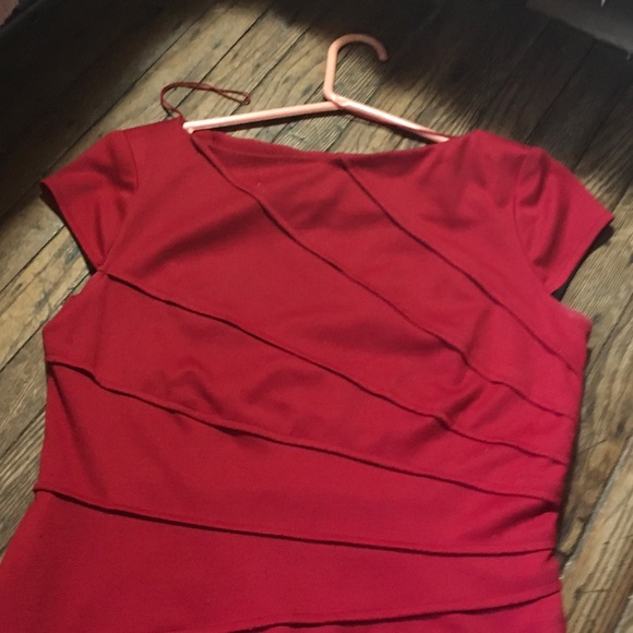Red cocktail dress size 12 (L) - Picture 2 of 4
